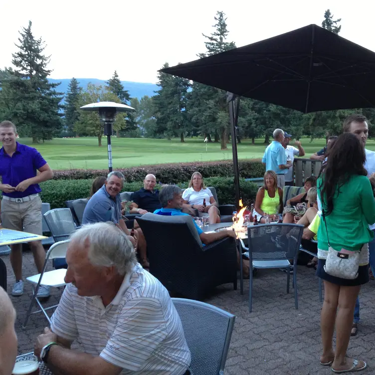 Creekside Lounge &amp; Patio - Creekside Lounge & Patio at Chilliwack Golf Club, Chilliwack, BC