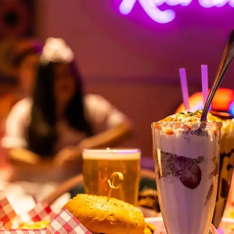 Karen’s Diner Sydney CBD Updated 2024, American Restaurant in Sydney, AUNSW