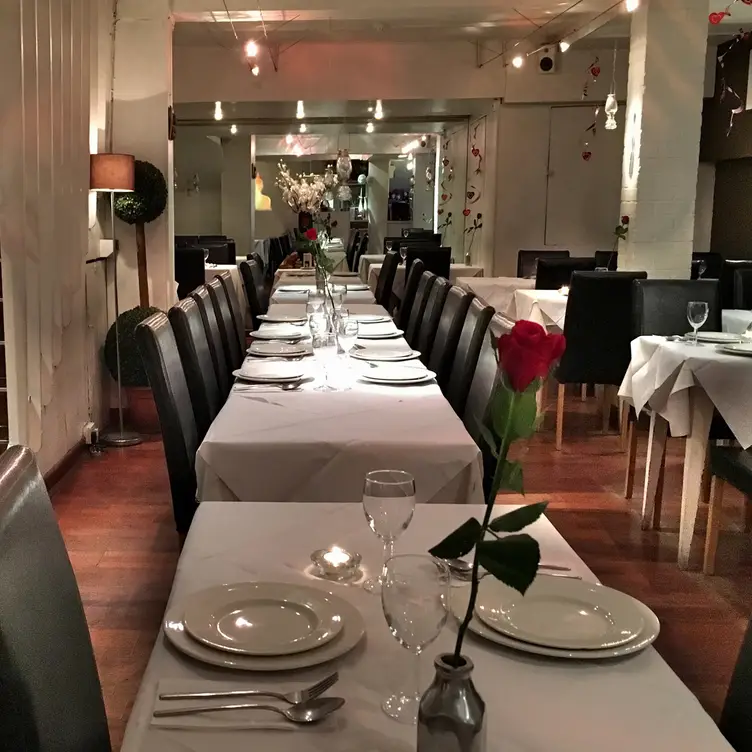A romantic and authentic Thai restaurant  - Papaya Tree, London, 