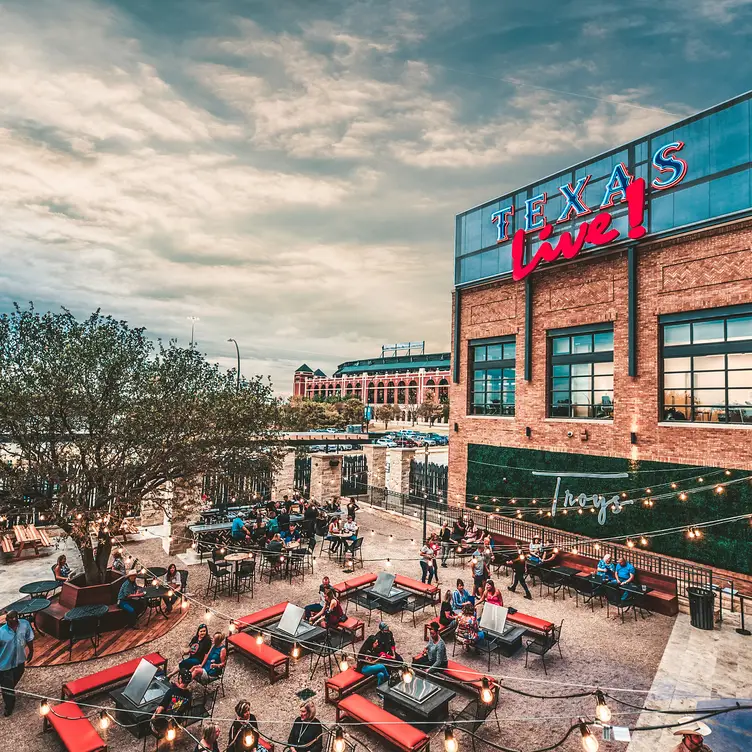 Troy's at Texas Live!, Arlington, TX