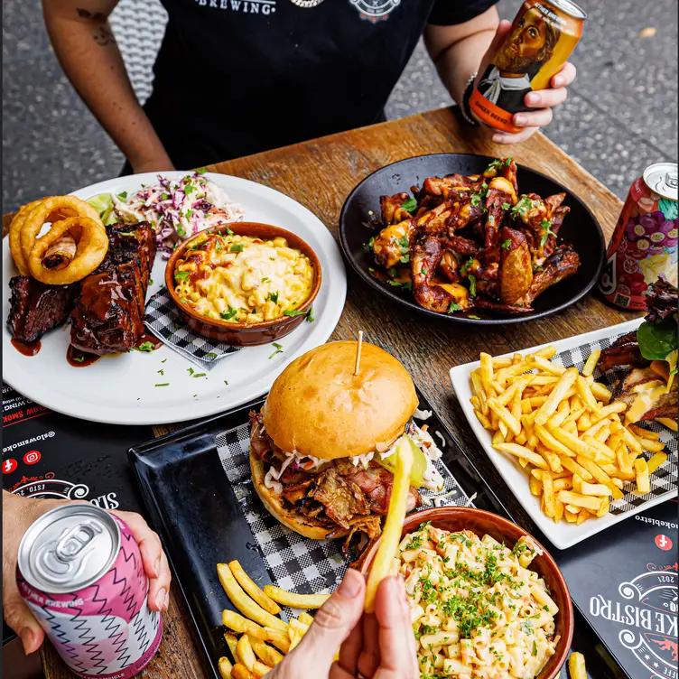 Burgers, brews &amp; Que - Slow Smoke Bistro，AU-QLDRedcliffe