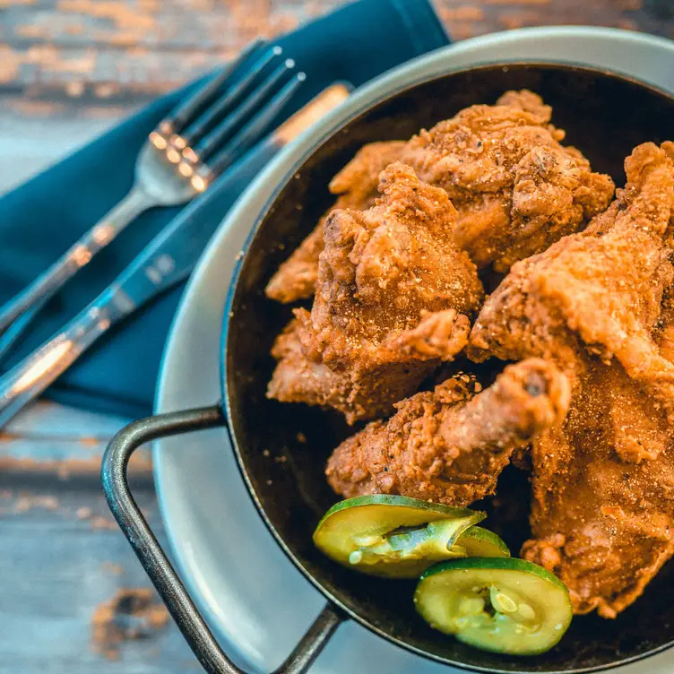 Bone-In Honey Dusted Fried Chicken - Tupelo Honey - Las Colinas，TXIrving