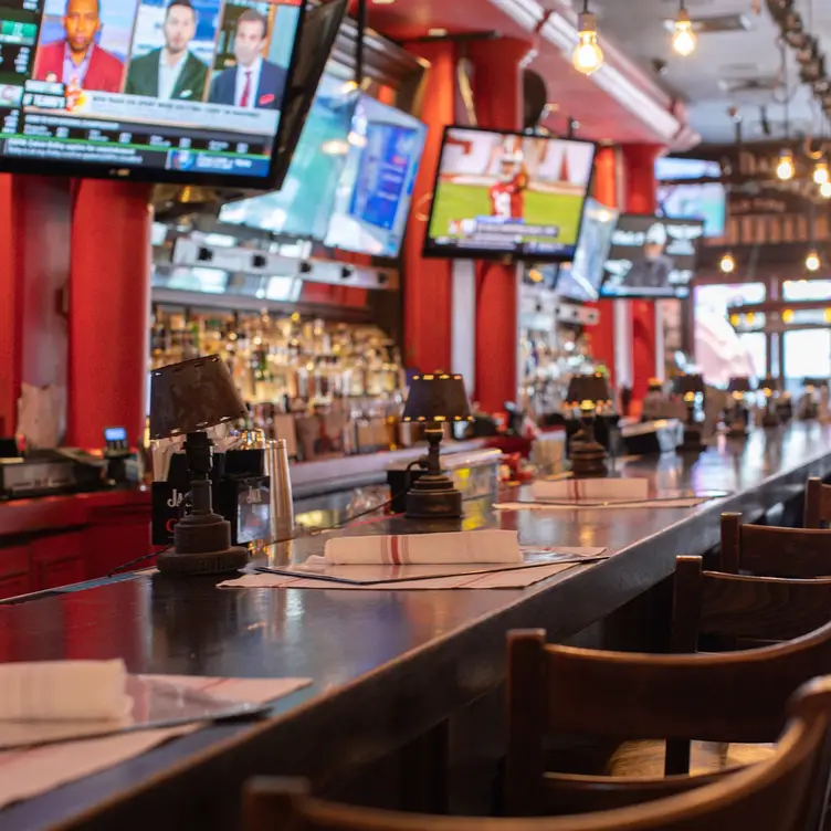 Main Bar - Grease Burger Beer and Whiskey Bar，FLWest Palm Beach