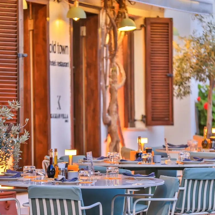  Great meat, appetizers and many wines in Oldtown. - OldTown Hotel & Restaurant, Kaş, Antalya