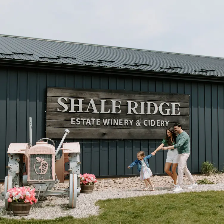 Shale Ridge Estate Winery &amp; Cidery - Shale Ridge Estate Winery & Cidery, Lambton Shores, ON