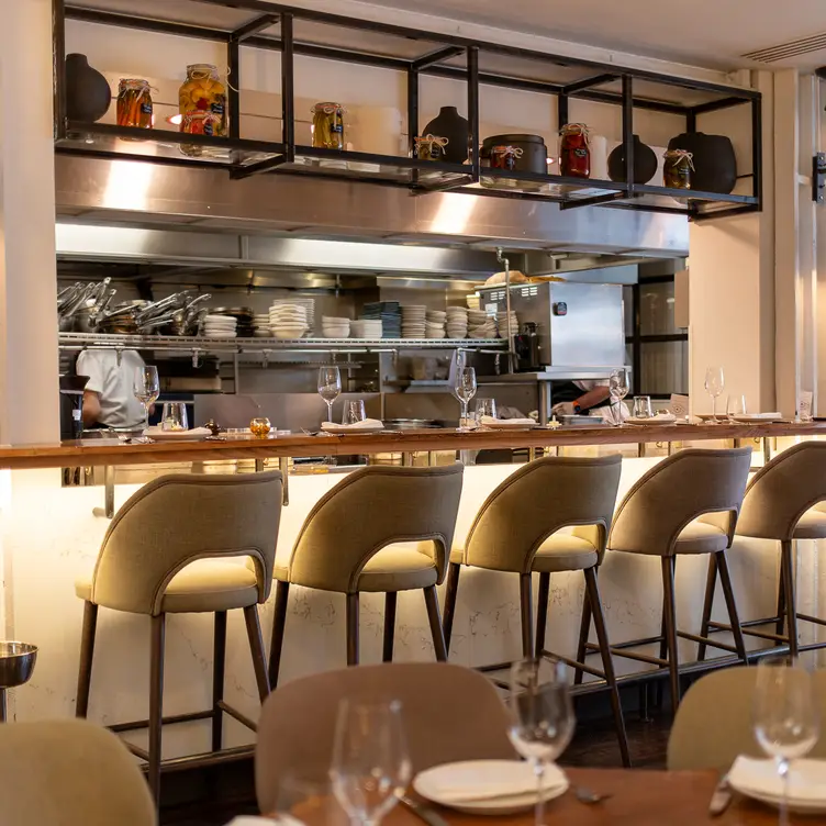 contemporary greek - Meraki Restaurant，London