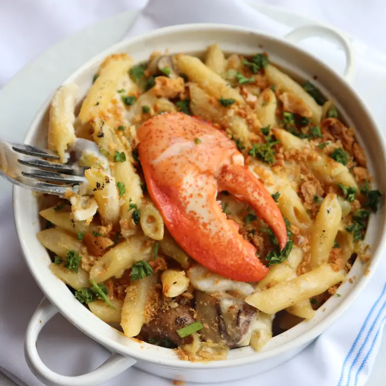 Lobster Mac &amp; Cheese - Le Bar A Boeuf OH Cincinnati