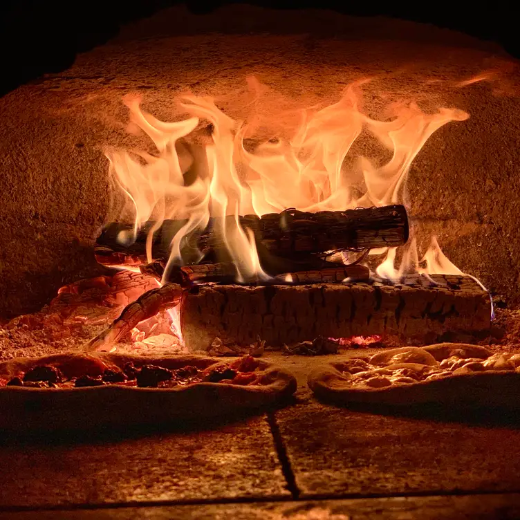 Grotta Di Fuoco，NYLong Beach