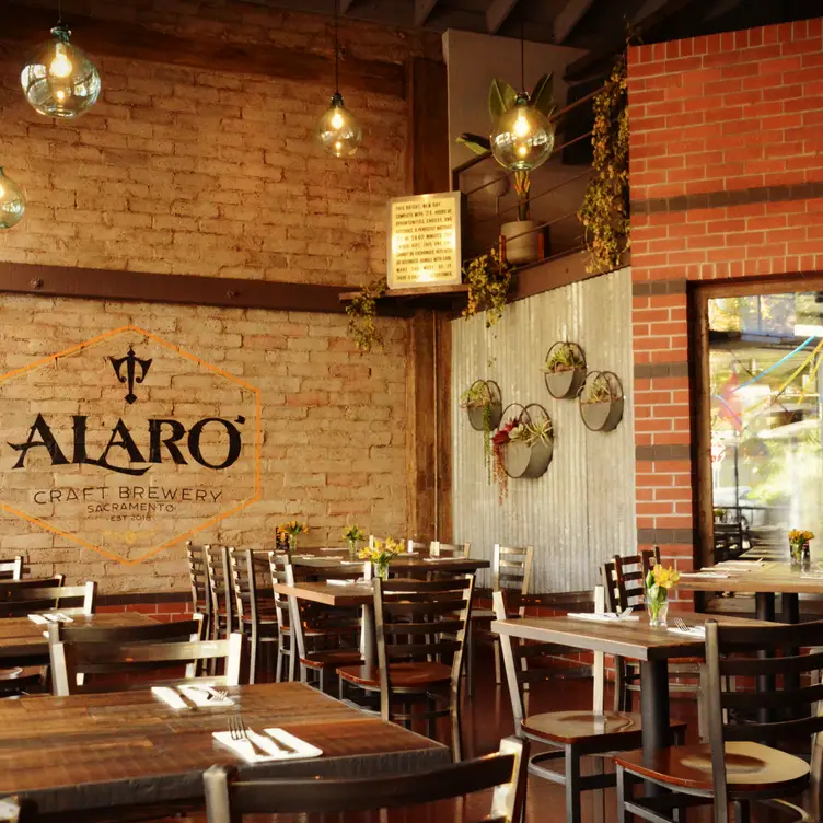 Alaro Craft Brewery, Restaurant & Cocktail Bar, Sacramento, CA