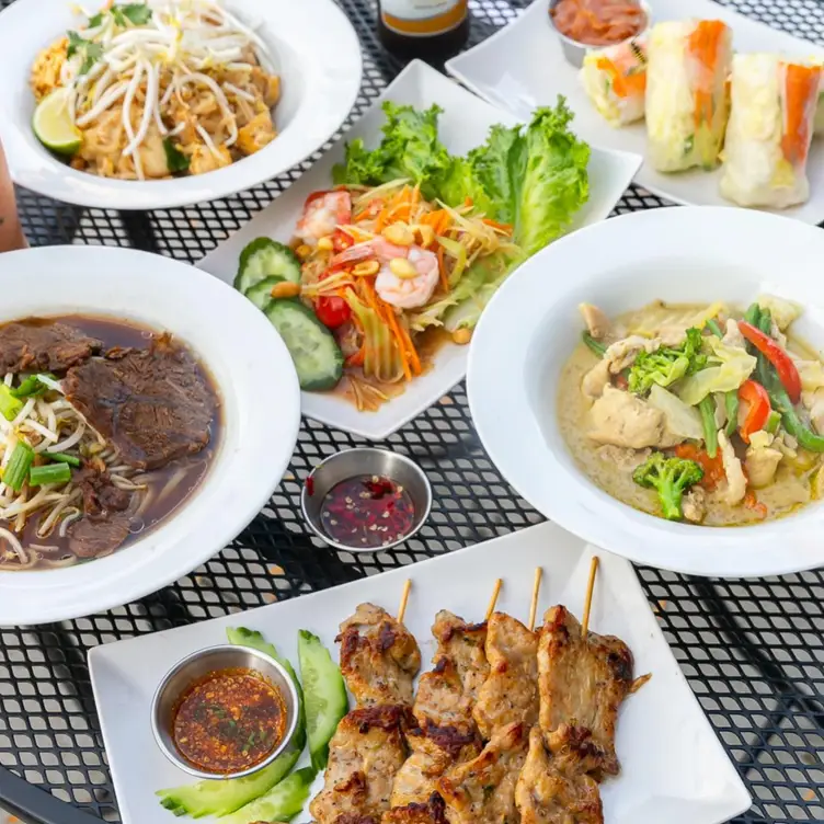 Pick Thai Restaurant, Kelowna, BC