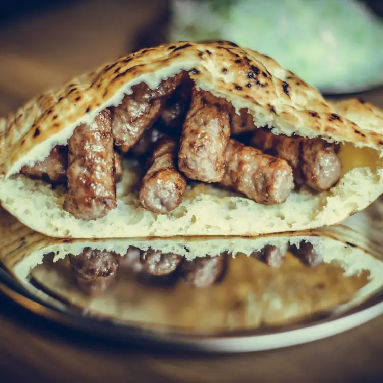 Cevapi u lepinji - Balkan Grill Reservoir, Reservoir, AU-VIC