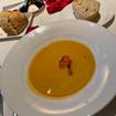 Una foto de Maine Lobster Bisque de un restaurante