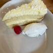Una foto de limoncello mascarpone cake de un restaurante