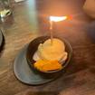 Una foto de Gelato de un restaurante