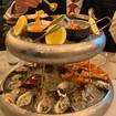 Une photo de Half Seafood Tower d'un restaurant