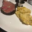 Une photo de Slow Roasted Prime Rib d'un restaurant