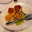 Una foto de Lobster and Crab Cakes de un restaurante