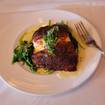 Una foto de Blackened Salmon de un restaurante