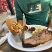 Una foto de BT Brisket Platter de un restaurante