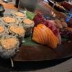 Une photo de Sushi Sashimi Trio d'un restaurant