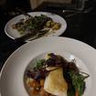 Una foto de Halibut de un restaurante