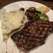 Una foto de New York Striploin de un restaurante