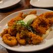 Una foto de Crispy Calamari de un restaurante
