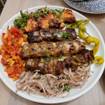 Una foto de Kebab Platter de un restaurante