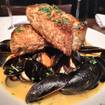 レストランのSauteed Mussels​の写真