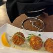 Una foto di Crab Cakes di un ristorante