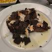 Una foto de Surf N Turf de un restaurante