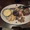 Una foto de 10 oz Delmonico Steak de un restaurante
