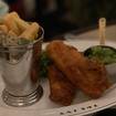 Een foto van Traditional Fish and Chips van een restaurant 