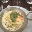 Una foto de Stilton and Walnut Cheese Soufflé de un restaurante