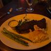 Una foto de New York Strip de un restaurante