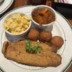 Una foto de Fried Catfish de un restaurante