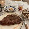 Una foto de 16oz Ribeye de un restaurante