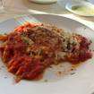 Una foto de Eggplant Parmigiana de un restaurante