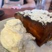 Una foto de Deep Fried Bread Pudding de un restaurante