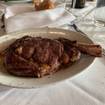 Una foto di Tomahawk Ribeye di un ristorante