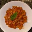 Una foto de Rigatoni alla Vodka de un restaurante
