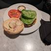 Una foto de RH Burger de un restaurante