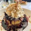 レストランのHuckleberry Bacon French Toast​の写真