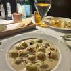 Una foto de Ravioli Al Tartufo de un restaurante