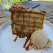 Una foto de Southern Caramel Cake de un restaurante