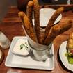 Una foto de Asparagus Fries de un restaurante