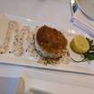 Una foto de Jumbo Lump Crab Cake de un restaurante