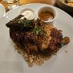 Una foto de Spicy Garlic Lemon Chicken de un restaurante