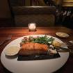 Una foto de Cedar Plank-Roasted Salmon de un restaurante