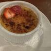 Una foto de Creme Brulee de un restaurante